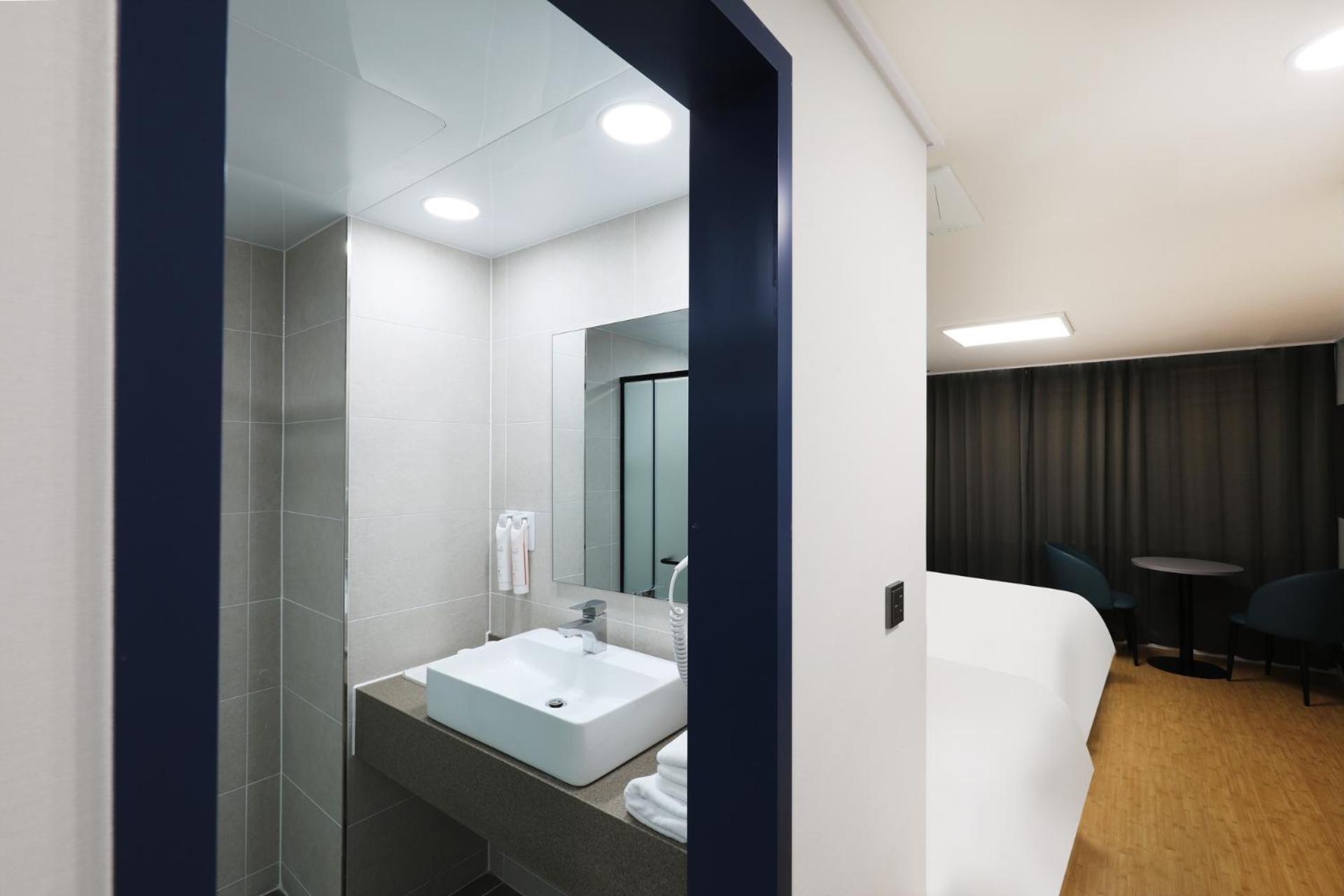 Mokpo Ocean Hotel Экстерьер фото